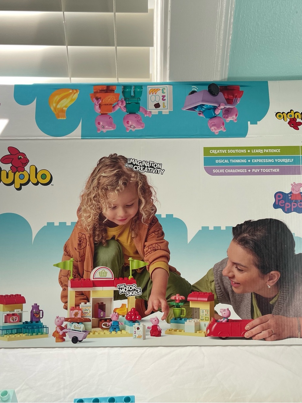Lego DUPLO® #10434 Peppa Pig Supermarket - Picture 2 of 7